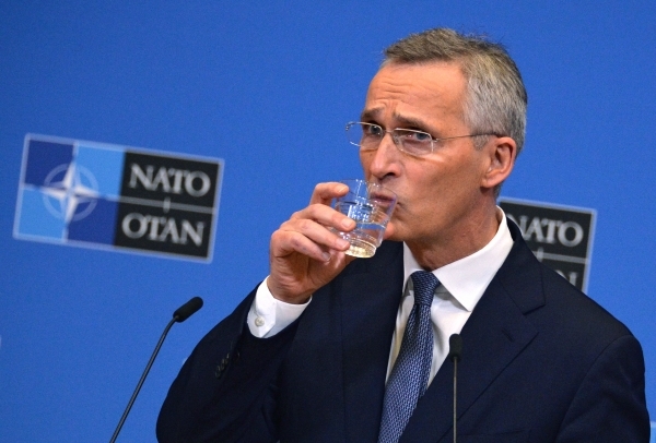 Столтенберг признал, что НАТО не предоставило Украине обещанную помощь